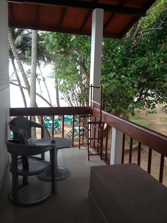 Ypsylon Tourist Resort Beruwala Esterno foto